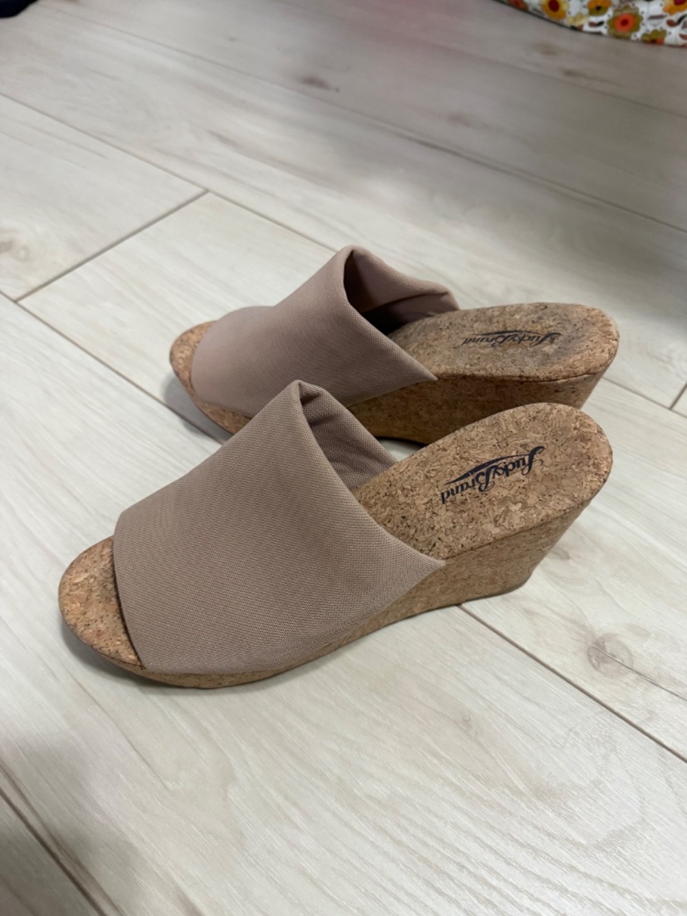 Lucky Brand | Marilyn Cork Wedge | 8.5 - Picture 5 of 6